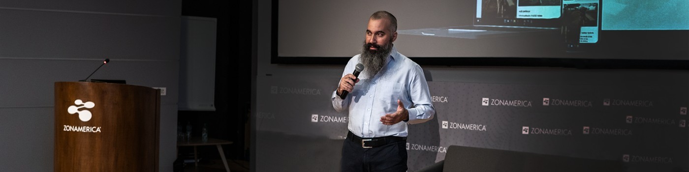 Ralex en conferencia